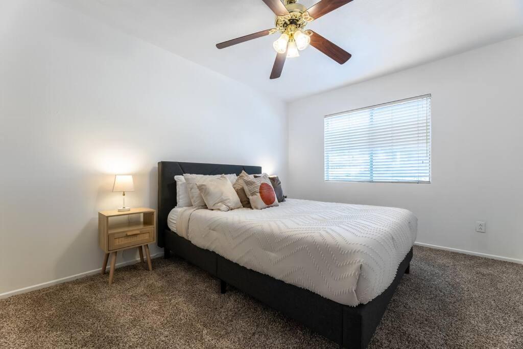 The Nest At Woodside: Lux La Getaway + Office/Spa Santa Clarita Exterior foto